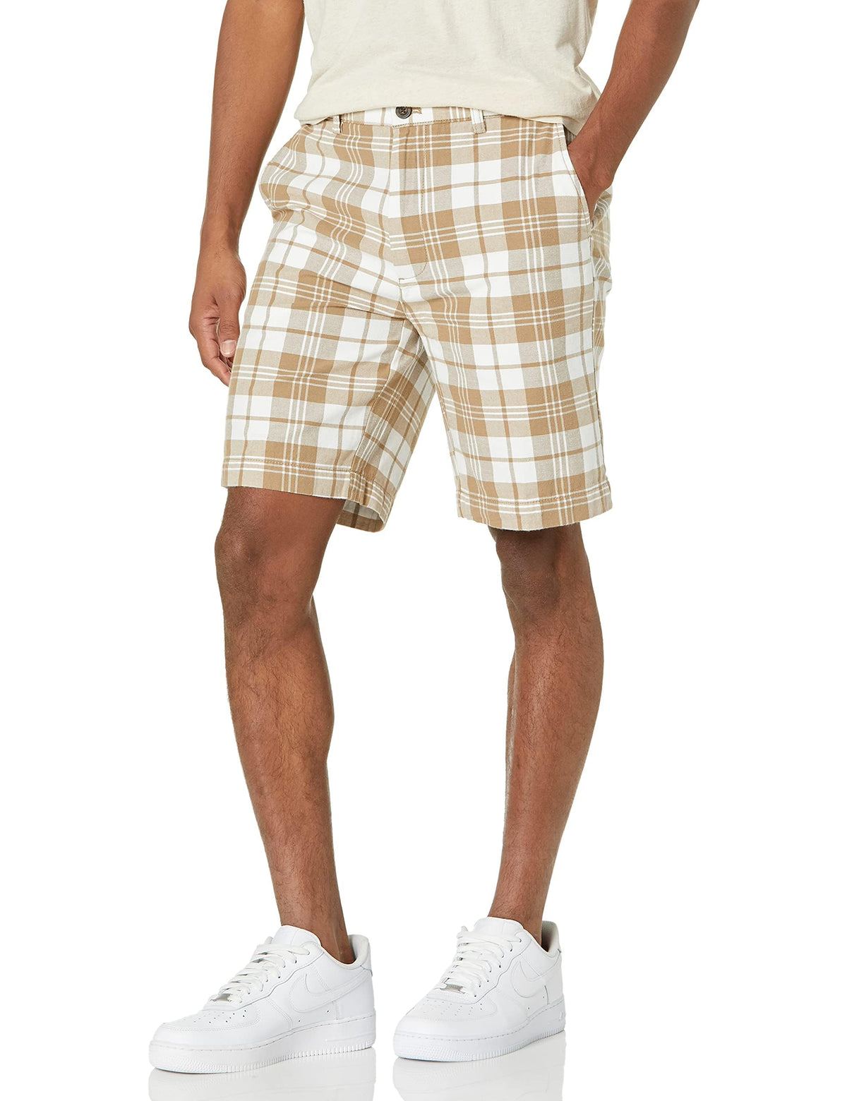 Amazon Essentials Men's Classic-Fit 9" Cotton Twill Chino Shorts with Button-Through Pockets
