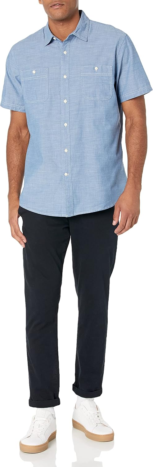 Amazon Essentials Men's Regular-Fit Short-Sleeve Button-Down 100% Cotton Chambray Shirt