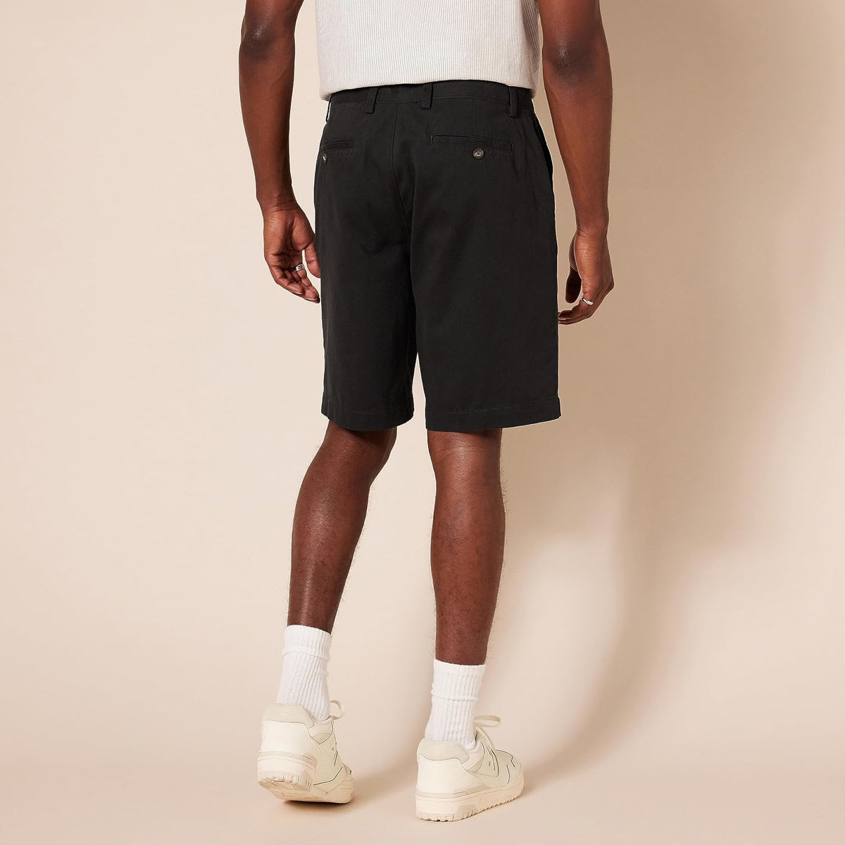 Amazon Essentials Men's Classic-Fit 9" Cotton Twill Chino Shorts with Button-Through Pockets