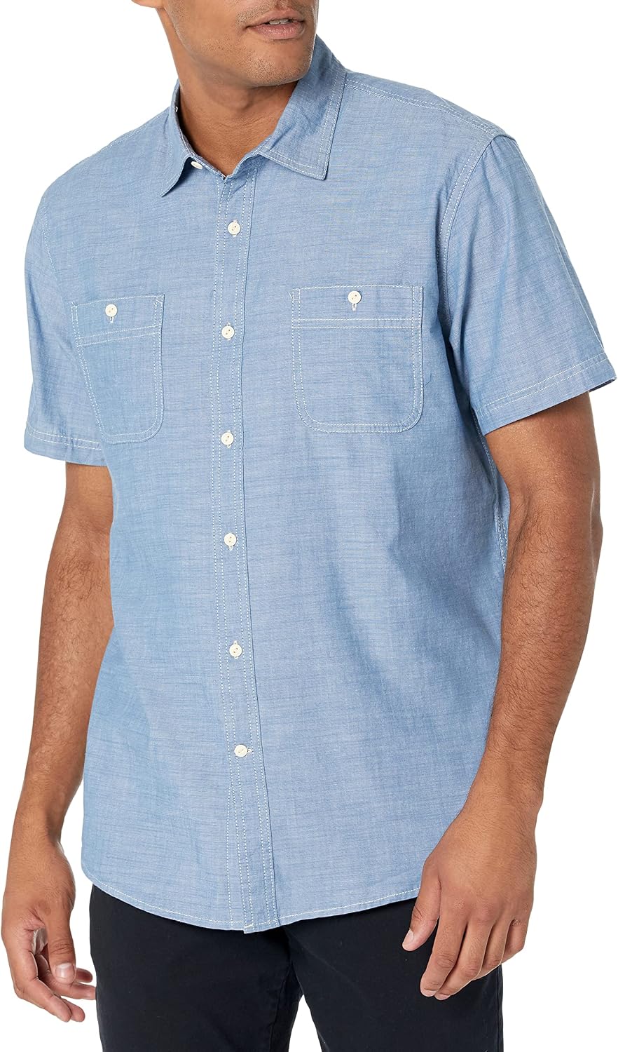 Amazon Essentials Men's Regular-Fit Short-Sleeve Button-Down 100% Cotton Chambray Shirt
