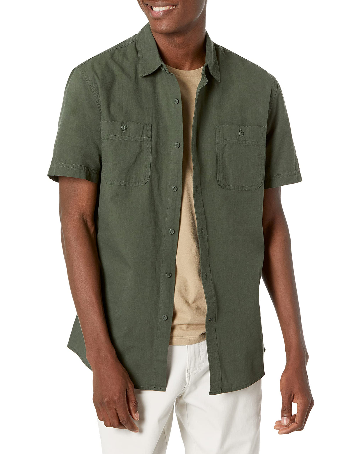 Amazon Essentials Men's Regular-Fit Short-Sleeve Button-Down 100% Cotton Chambray Shirt