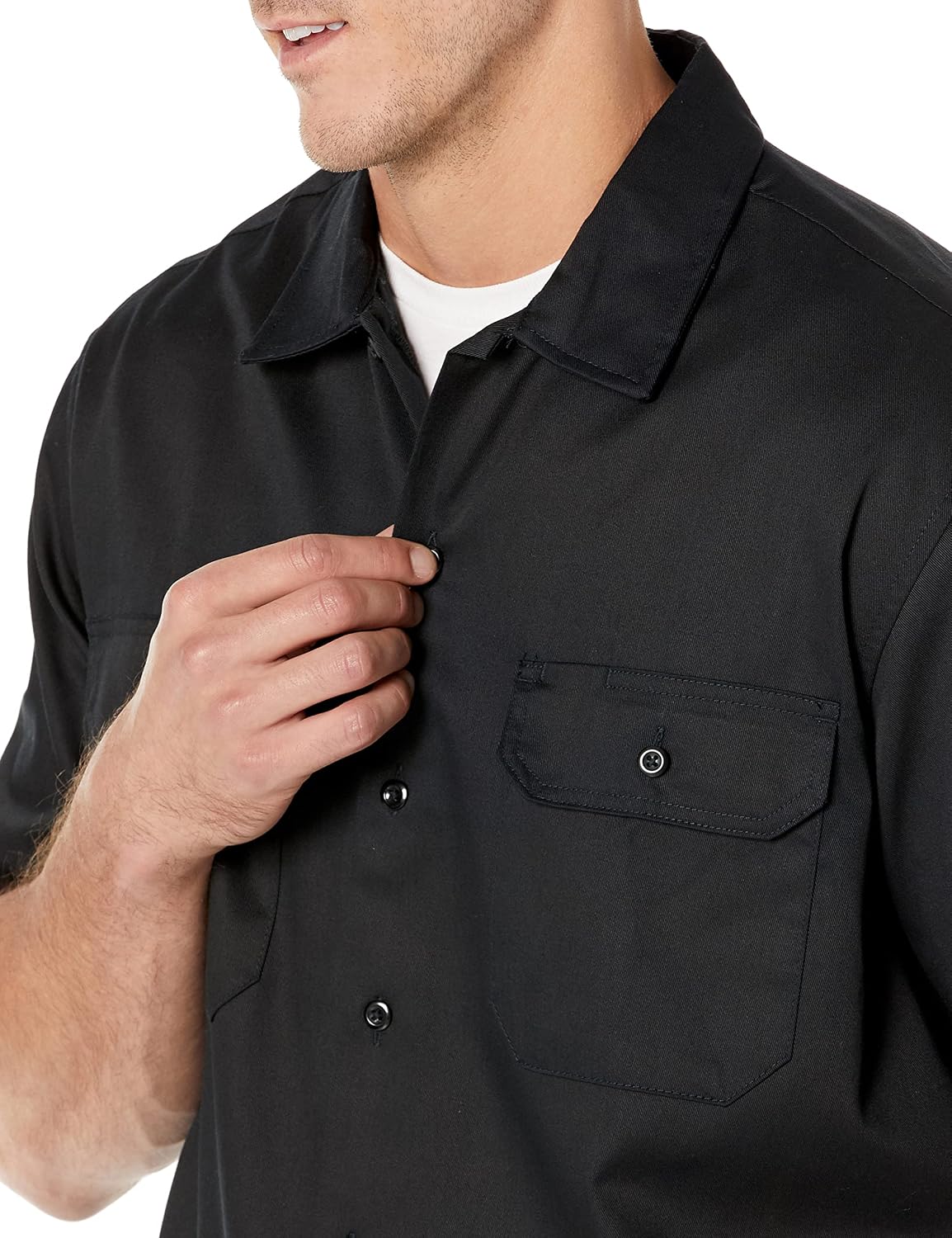 Amazon Essentials Men's Relaxed-Fit Stain and Wrinkle-Resistant Short-Sleeve Work Shirts