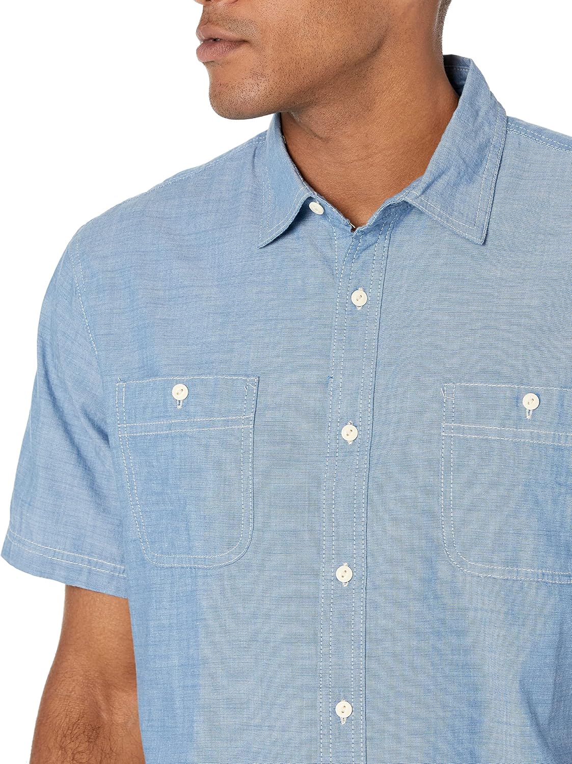 Amazon Essentials Men's Regular-Fit Short-Sleeve Button-Down 100% Cotton Chambray Shirt